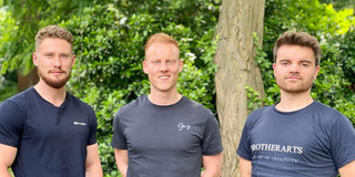 Das Foto zeigt die Vota-Gründer Piet Dukatz, Jan-Niklas Krämer und Frederik A. vom Lehn