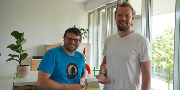 Das Foto zeigt Stefan Hey und Claas Ahrens von vGreens